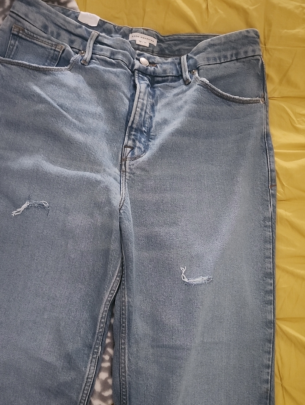 Light Blue Women's Distressed Jeans - Casual Everyday Fit